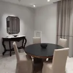 Cavour Boutique בארי
